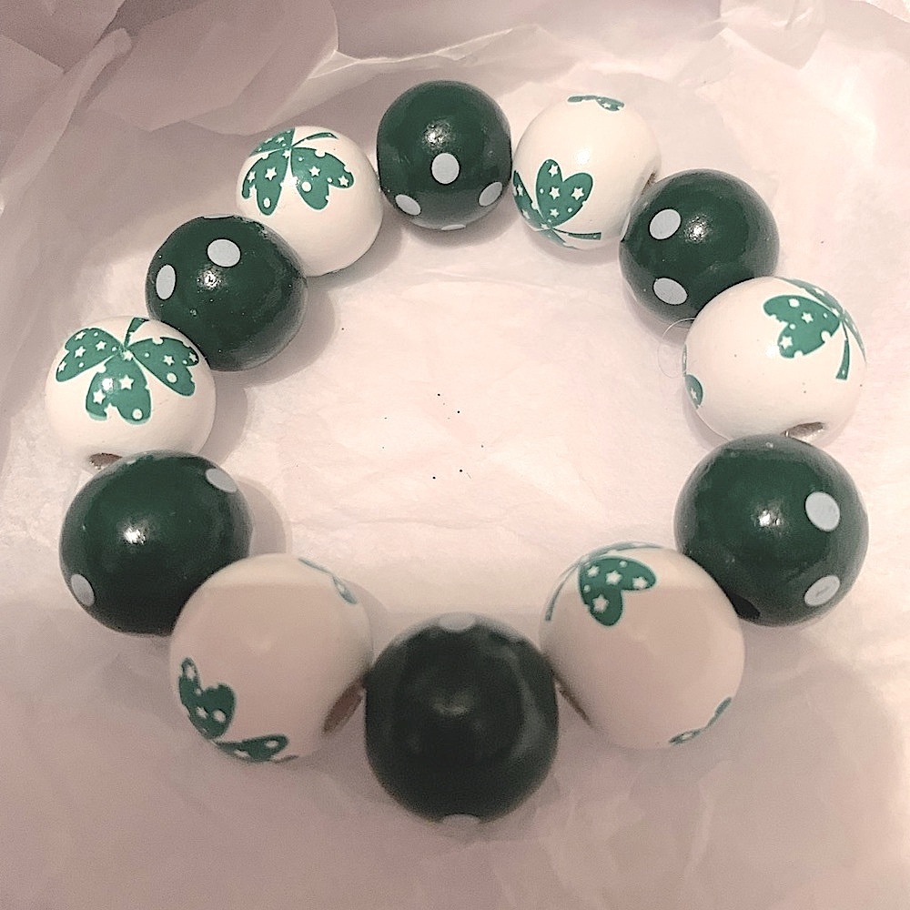 LUCKY Clover Green White Bead Bracelet Charm stretchy band St Patty's Day NEW